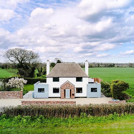 Covehithe House-Coastal Luxury- Sleeps 12-With Huge Swimspa! Wrentham Exteriör bild