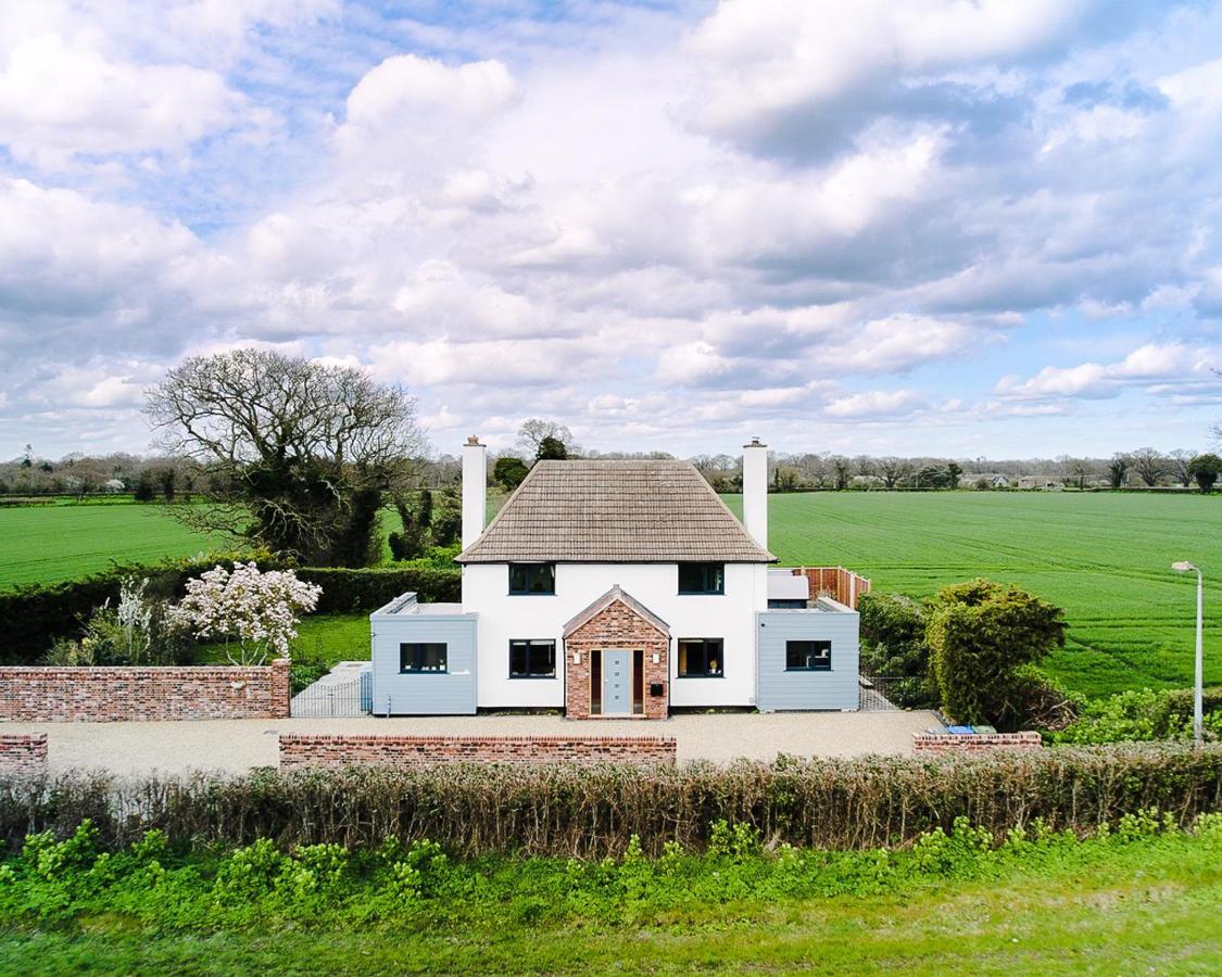 Covehithe House-Coastal Luxury- Sleeps 12-With Huge Swimspa! Wrentham Exteriör bild