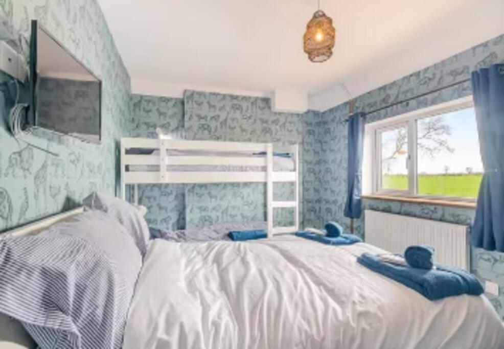 Covehithe House-Coastal Luxury- Sleeps 12-With Huge Swimspa! Wrentham Exteriör bild