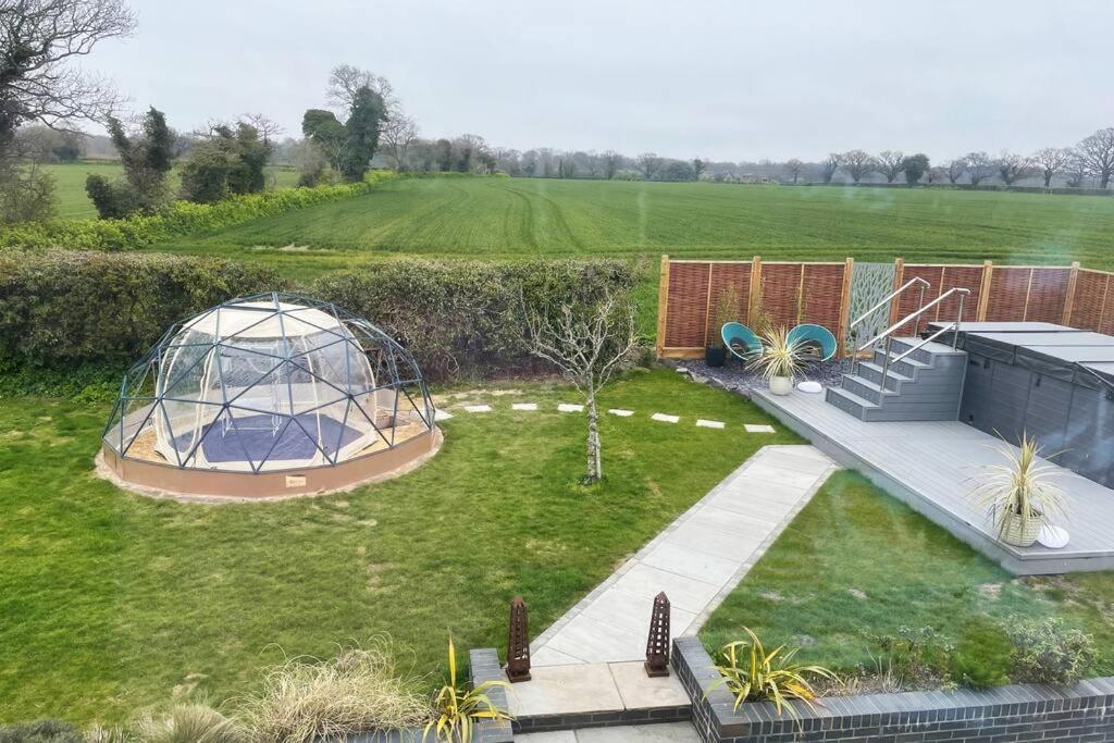 Covehithe House-Coastal Luxury- Sleeps 12-With Huge Swimspa! Wrentham Exteriör bild