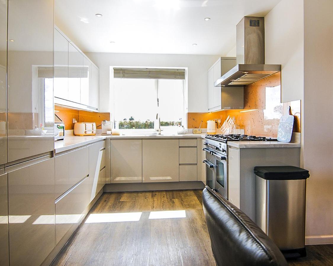 Covehithe House-Coastal Luxury- Sleeps 12-With Huge Swimspa! Wrentham Exteriör bild
